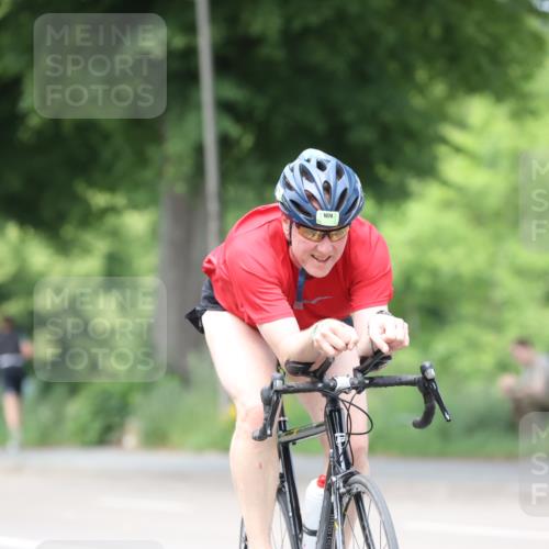 15.06.2025 - 7 Türme Triathlon Yannick Fuchs http://msf.ph/oto/8022264 15.06.2025 13:34:29 Radfahren 196, 910, 1074 meine-sportfotos.de