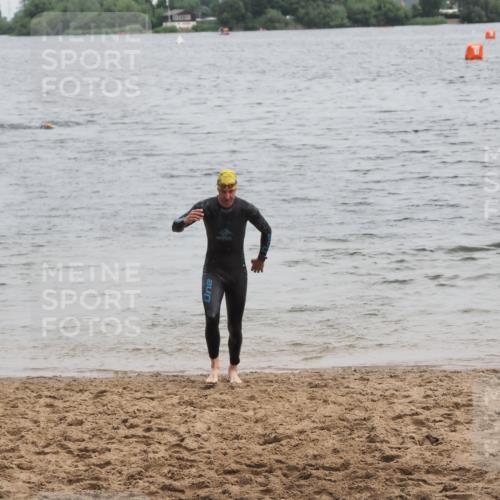 21.06.2025 - 27. Vierlanden-Triathlon MichiJ http://msf.ph/oto/8022288 15.06.2026 10:52:26 Schwimmen 652, 682, 759 meine-sportfotos.de