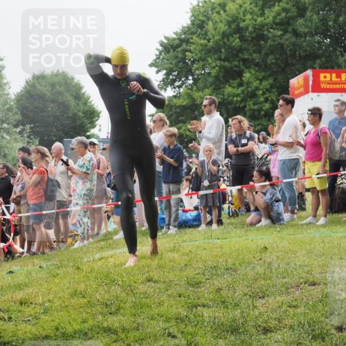 15.06.2025 - 27. Vierlanden-Triathlon KatJ http://msf.ph/oto/8022335 15.06.2025 10:54:59 Schwimmen 677, 735, 744, 761 meine-sportfotos.de