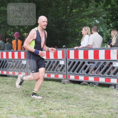 21.06.2025 - 27. Vierlanden-Triathlon KatJ http://msf.ph/oto/8022337 15.06.2025 13:21:45 Ziel 746, 844, 859 meine-sportfotos.de