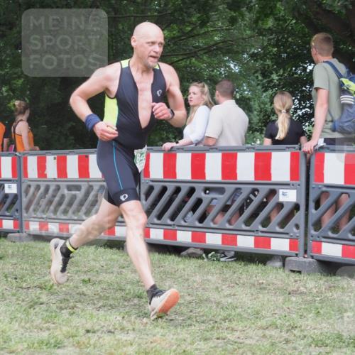 21.06.2025 - 27. Vierlanden-Triathlon KatJ http://msf.ph/oto/8022345 15.06.2025 13:21:45 Ziel 746, 844, 859 meine-sportfotos.de