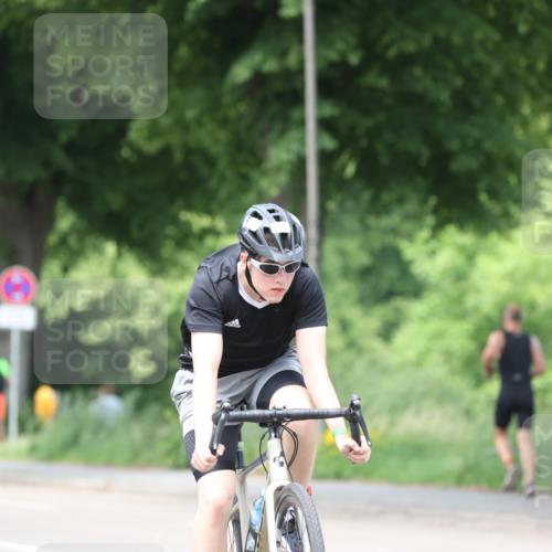15.06.2025 - 7 Türme Triathlon Yannick Fuchs http://msf.ph/oto/8022357 15.06.2025 13:34:35 Radfahren 196, 910 meine-sportfotos.de