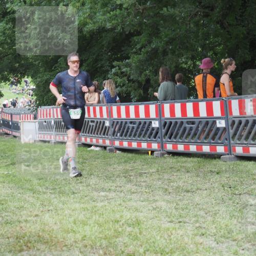 21.06.2025 - 27. Vierlanden-Triathlon KatJ http://msf.ph/oto/8022361 15.06.2025 13:21:48 Ziel 746, 859 meine-sportfotos.de