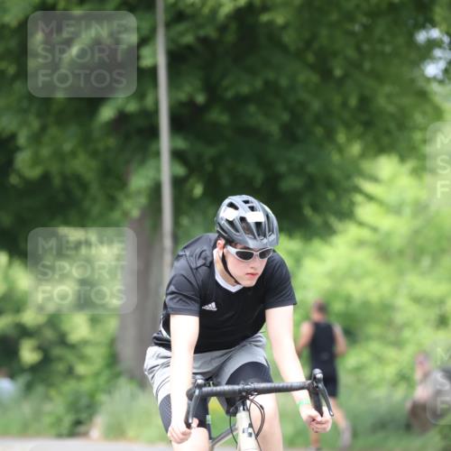 15.06.2025 - 7 Türme Triathlon Yannick Fuchs http://msf.ph/oto/8022366 15.06.2025 13:34:35 Radfahren 196, 910 meine-sportfotos.de