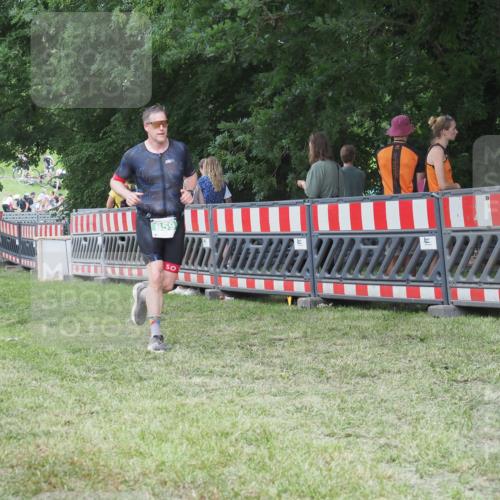 21.06.2025 - 27. Vierlanden-Triathlon KatJ http://msf.ph/oto/8022369 15.06.2025 13:21:48 Ziel 746, 859 meine-sportfotos.de