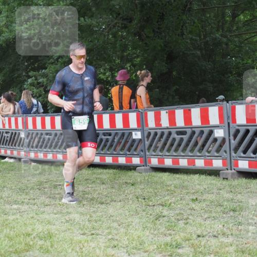21.06.2025 - 27. Vierlanden-Triathlon KatJ http://msf.ph/oto/8022413 15.06.2025 13:21:49 Ziel 746, 859 meine-sportfotos.de