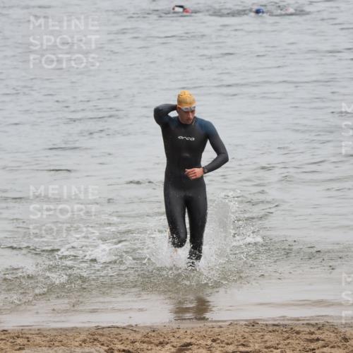 21.06.2025 - 27. Vierlanden-Triathlon MichiJ http://msf.ph/oto/8022481 15.06.2026 10:53:04 Schwimmen 638 meine-sportfotos.de