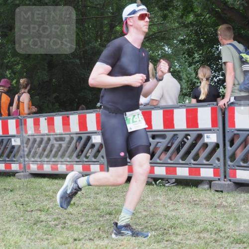 21.06.2025 - 27. Vierlanden-Triathlon KatJ http://msf.ph/oto/8022491 15.06.2025 13:21:56 Ziel 152, 746 meine-sportfotos.de