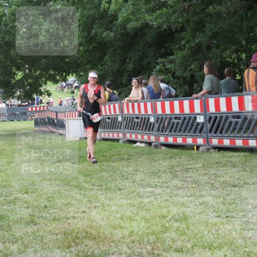 21.06.2025 - 27. Vierlanden-Triathlon KatJ http://msf.ph/oto/8022521 15.06.2025 13:22:02 Ziel 152, 928 meine-sportfotos.de
