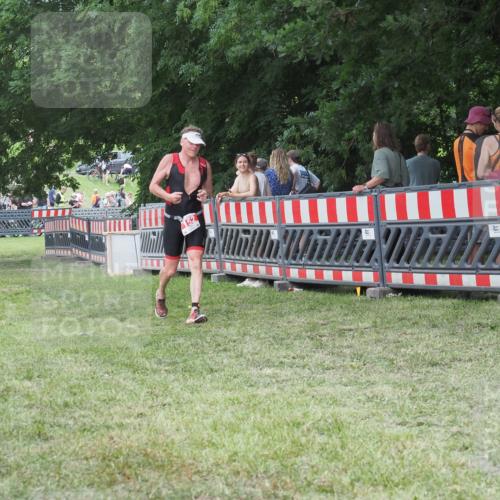 21.06.2025 - 27. Vierlanden-Triathlon KatJ http://msf.ph/oto/8022544 15.06.2025 13:22:02 Ziel 152, 928 meine-sportfotos.de