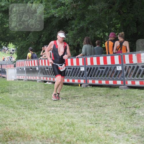 21.06.2025 - 27. Vierlanden-Triathlon KatJ http://msf.ph/oto/8022562 15.06.2025 13:22:03 Ziel 152, 928 meine-sportfotos.de
