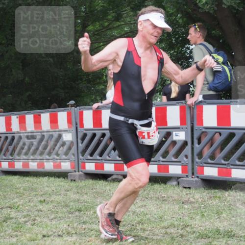 21.06.2025 - 27. Vierlanden-Triathlon KatJ http://msf.ph/oto/8022638 15.06.2025 13:22:05 Ziel 152, 928 meine-sportfotos.de