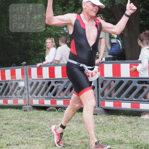 21.06.2025 - 27. Vierlanden-Triathlon KatJ http://msf.ph/oto/8022642 15.06.2025 13:22:05 Ziel 152, 928 meine-sportfotos.de