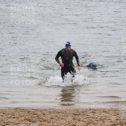 21.06.2025 - 27. Vierlanden-Triathlon MichiJ http://msf.ph/oto/8022715 15.06.2026 10:53:45 Schwimmen 650, 726 meine-sportfotos.de