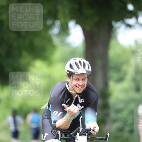 15.06.2025 - 7 Türme Triathlon Yannick Fuchs http://msf.ph/oto/8022718 15.06.2025 13:34:57 Radfahren 1186 meine-sportfotos.de