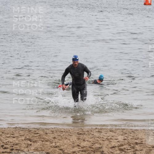 21.06.2025 - 27. Vierlanden-Triathlon MichiJ http://msf.ph/oto/8022727 15.06.2026 10:53:46 Schwimmen 650, 726 meine-sportfotos.de