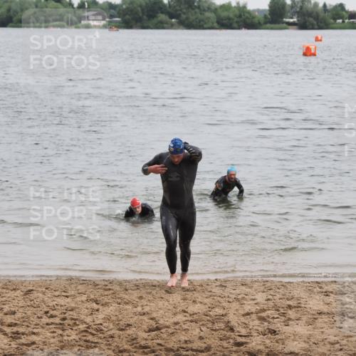 21.06.2025 - 27. Vierlanden-Triathlon MichiJ http://msf.ph/oto/8022771 15.06.2026 10:53:47 Schwimmen 650, 726 meine-sportfotos.de