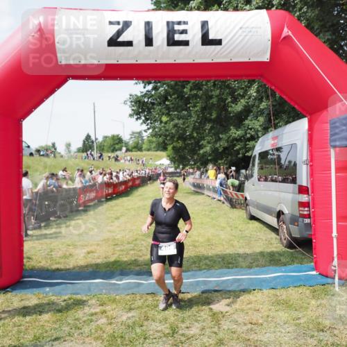 21.06.2025 - 27. Vierlanden-Triathlon MichiJ http://msf.ph/oto/8022847 15.06.2026 11:38:29 Ziel 417, 479, 484, 499 meine-sportfotos.de