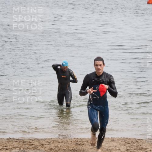 21.06.2025 - 27. Vierlanden-Triathlon MichiJ http://msf.ph/oto/8022965 15.06.2026 10:53:52 Schwimmen 650, 726, 757 meine-sportfotos.de