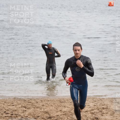 21.06.2025 - 27. Vierlanden-Triathlon MichiJ http://msf.ph/oto/8023023 15.06.2026 10:53:53 Schwimmen 650, 726, 757 meine-sportfotos.de