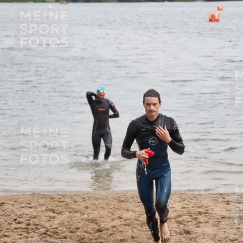 21.06.2025 - 27. Vierlanden-Triathlon MichiJ http://msf.ph/oto/8023031 15.06.2026 10:53:53 Schwimmen 650, 726, 757 meine-sportfotos.de