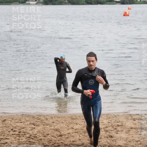 21.06.2025 - 27. Vierlanden-Triathlon MichiJ http://msf.ph/oto/8023041 15.06.2026 10:53:53 Schwimmen 650, 726, 757 meine-sportfotos.de