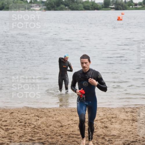 21.06.2025 - 27. Vierlanden-Triathlon MichiJ http://msf.ph/oto/8023057 15.06.2026 10:53:53 Schwimmen 650, 726, 757 meine-sportfotos.de