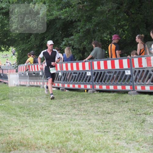 21.06.2025 - 27. Vierlanden-Triathlon KatJ http://msf.ph/oto/8023129 15.06.2025 13:23:04 Ziel 738, 794 meine-sportfotos.de
