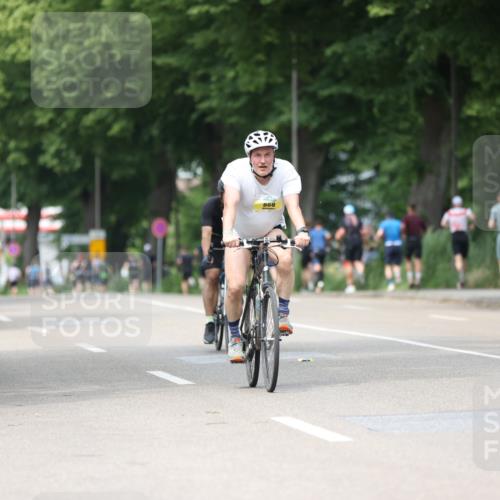 15.06.2025 - 7 Türme Triathlon Yannick Fuchs http://msf.ph/oto/8023138 15.06.2025 13:35:46 Radfahren 868, 953 meine-sportfotos.de