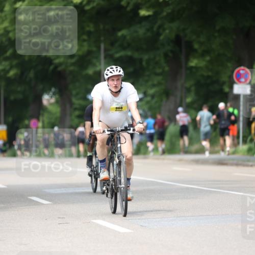 15.06.2025 - 7 Türme Triathlon Yannick Fuchs http://msf.ph/oto/8023146 15.06.2025 13:35:46 Radfahren 868, 953 meine-sportfotos.de