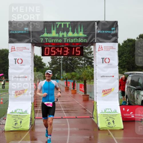 15.06.2025 - 7 Türme Triathlon Michael Strokosch http://msf.ph/oto/8023168 15.06.2025 15:43:15 Ziel  meine-sportfotos.de