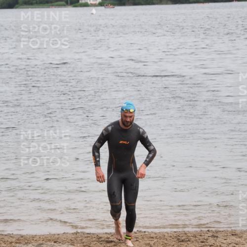 21.06.2025 - 27. Vierlanden-Triathlon MichiJ http://msf.ph/oto/8023194 15.06.2026 10:53:56 Schwimmen 650, 726, 757 meine-sportfotos.de