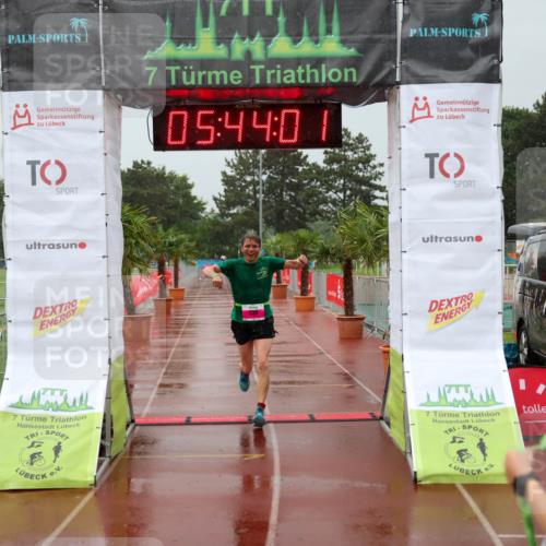 15.06.2025 - 7 Türme Triathlon Michael Strokosch http://msf.ph/oto/8023198 15.06.2025 15:44:00 Ziel 336 meine-sportfotos.de