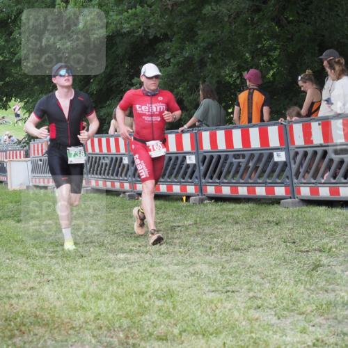 21.06.2025 - 27. Vierlanden-Triathlon KatJ http://msf.ph/oto/8023257 15.06.2025 13:23:14 Ziel 160, 714, 738 meine-sportfotos.de