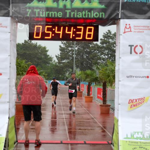 15.06.2025 - 7 Türme Triathlon Michael Strokosch http://msf.ph/oto/8023263 15.06.2025 15:44:38 Ziel 274, 296 meine-sportfotos.de