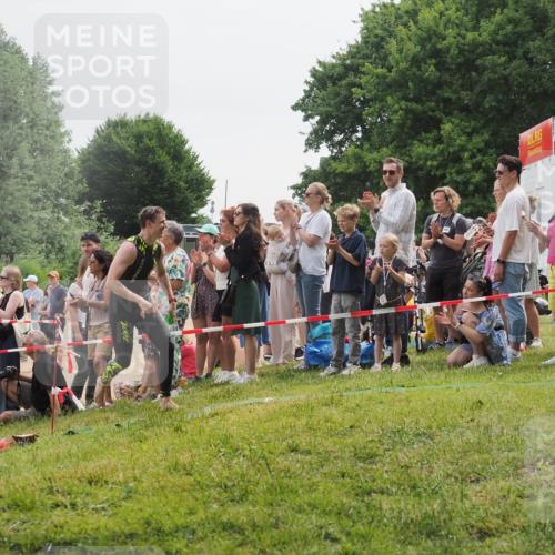 15.06.2025 - 27. Vierlanden-Triathlon KatJ http://msf.ph/oto/8023284 15.06.2025 10:56:14 Schwimmen 702, 716, 733 meine-sportfotos.de