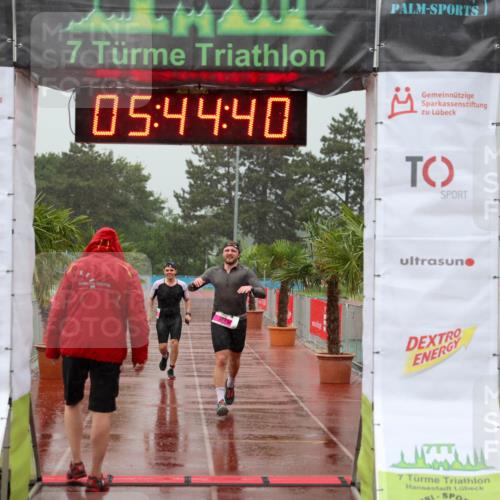15.06.2025 - 7 Türme Triathlon Michael Strokosch http://msf.ph/oto/8023285 15.06.2025 15:44:39 Ziel 274, 296 meine-sportfotos.de