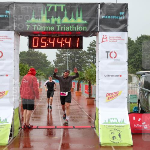 15.06.2025 - 7 Türme Triathlon Michael Strokosch http://msf.ph/oto/8023324 15.06.2025 15:44:41 Ziel 274, 296 meine-sportfotos.de