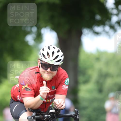 15.06.2025 - 7 Türme Triathlon Yannick Fuchs http://msf.ph/oto/8023345 15.06.2025 13:35:58 Radfahren 302, 1010 meine-sportfotos.de