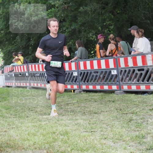 21.06.2025 - 27. Vierlanden-Triathlon KatJ http://msf.ph/oto/8023362 15.06.2025 13:23:17 Ziel 102, 160, 235, 714 meine-sportfotos.de