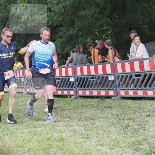 21.06.2025 - 27. Vierlanden-Triathlon KatJ http://msf.ph/oto/8023423 15.06.2025 13:23:26 Ziel 102, 235 meine-sportfotos.de