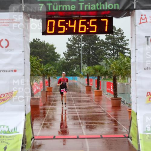 15.06.2025 - 7 Türme Triathlon Michael Strokosch http://msf.ph/oto/8023453 15.06.2025 15:46:57 Ziel 243 meine-sportfotos.de