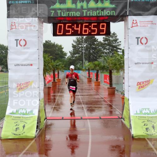 15.06.2025 - 7 Türme Triathlon Michael Strokosch http://msf.ph/oto/8023477 15.06.2025 15:46:59 Ziel 243 meine-sportfotos.de