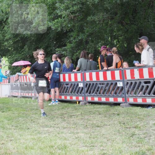 21.06.2025 - 27. Vierlanden-Triathlon KatJ http://msf.ph/oto/8023480 15.06.2025 13:24:29 Ziel 636, 747, 846 meine-sportfotos.de