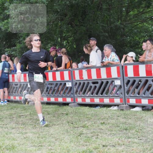 21.06.2025 - 27. Vierlanden-Triathlon KatJ http://msf.ph/oto/8023487 15.06.2025 13:24:30 Ziel 636, 747, 846 meine-sportfotos.de