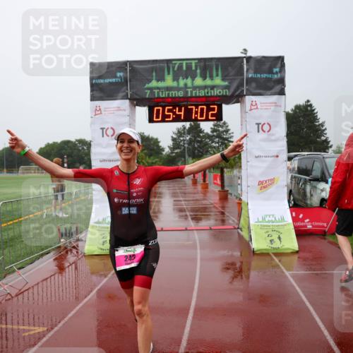 15.06.2025 - 7 Türme Triathlon Michael Strokosch http://msf.ph/oto/8023548 15.06.2025 15:47:02 Ziel 243 meine-sportfotos.de