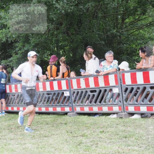 21.06.2025 - 27. Vierlanden-Triathlon KatJ http://msf.ph/oto/8023573 15.06.2025 13:24:34 Ziel 636, 846 meine-sportfotos.de