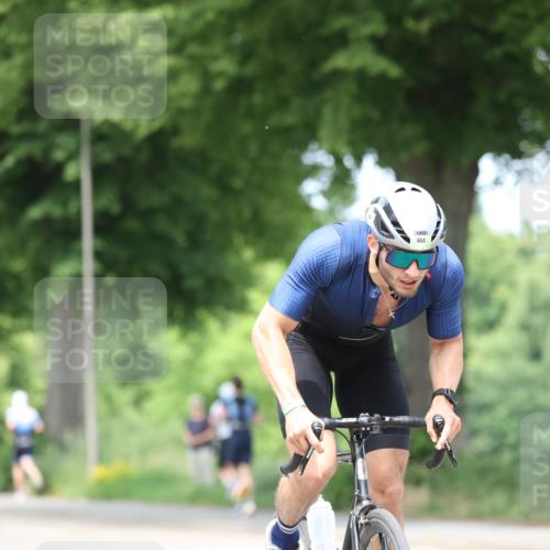 15.06.2025 - 7 Türme Triathlon Yannick Fuchs http://msf.ph/oto/8023627 15.06.2025 13:36:19 Radfahren 464, 1088 meine-sportfotos.de