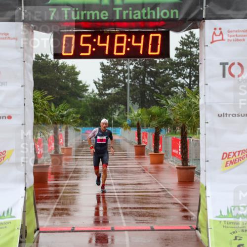 15.06.2025 - 7 Türme Triathlon Michael Strokosch http://msf.ph/oto/8023666 15.06.2025 15:48:40 Ziel 216 meine-sportfotos.de