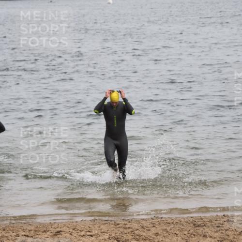 21.06.2025 - 27. Vierlanden-Triathlon MichiJ http://msf.ph/oto/8023680 15.06.2026 10:54:51 Schwimmen 677, 713, 761 meine-sportfotos.de
